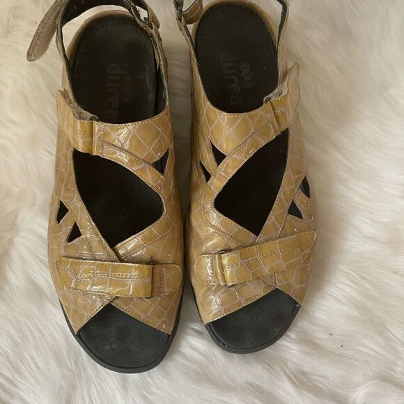 Durea tan croc embossed adjustable Velcro straps & hooks sandals SZ US8.… - Picture 2 of 11